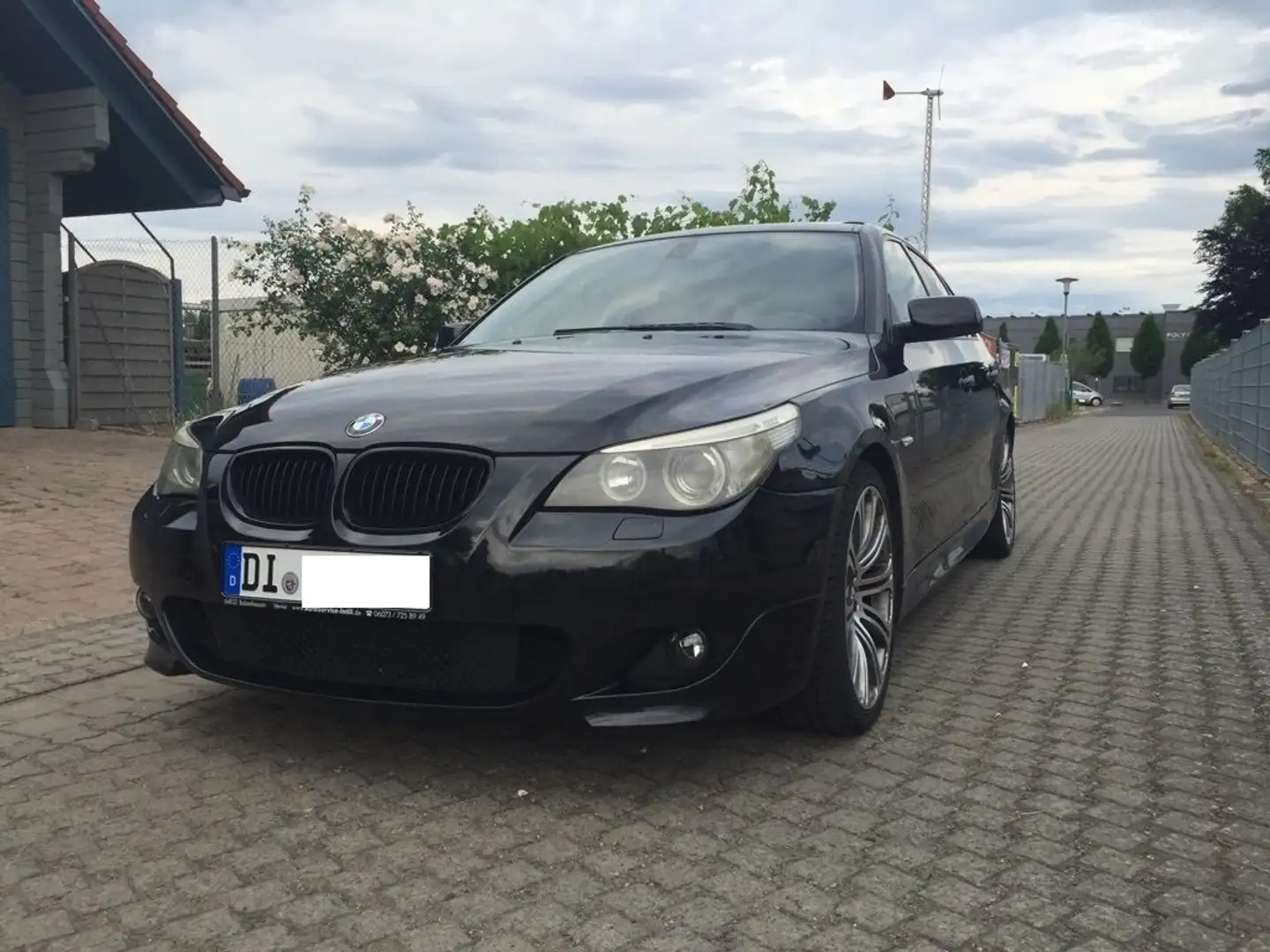 BMW 530 530d Schwarz - 1