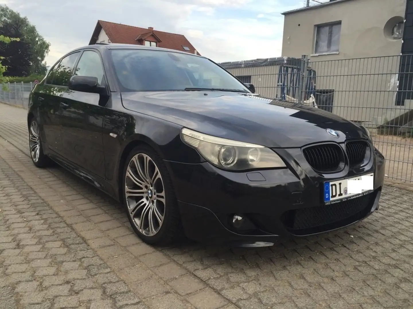BMW 530 530d Schwarz - 2