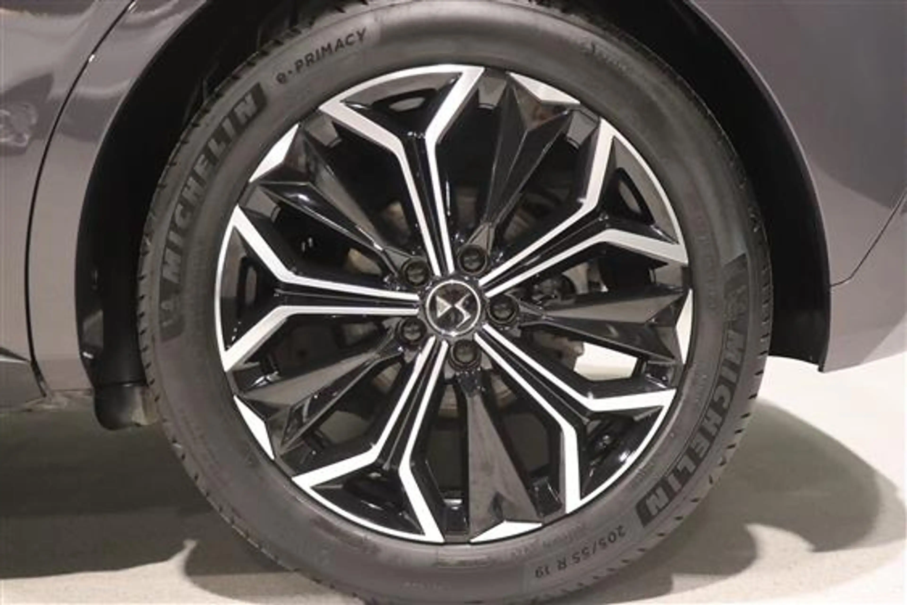 DS Automobiles DS 4 1.2T Mild HYBRID ETOILE ALCANTARA — photo 5