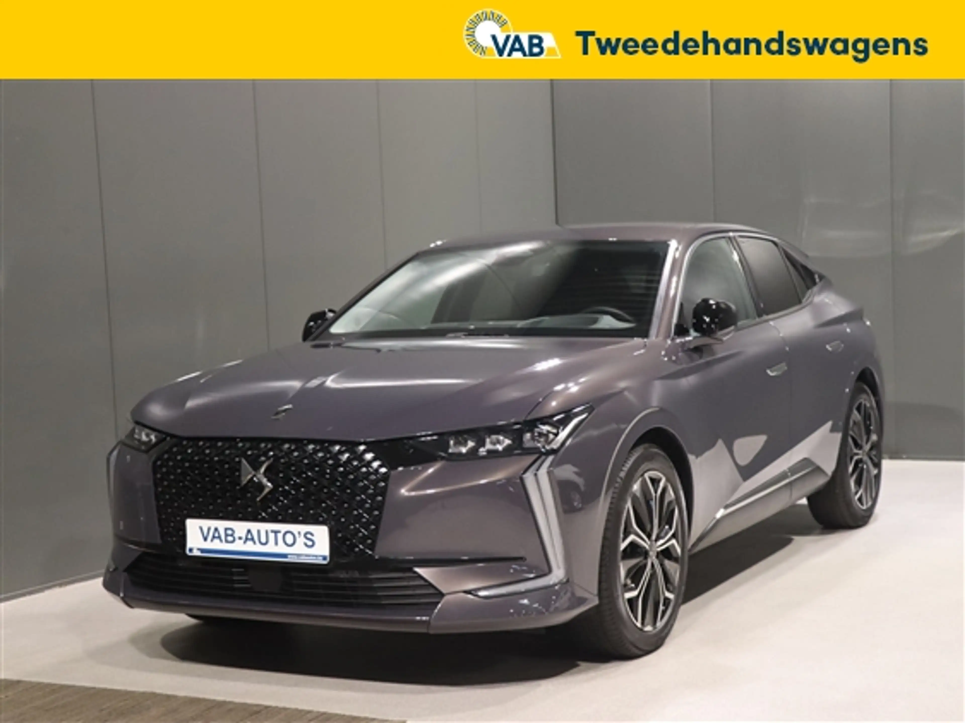 DS Automobiles DS 4 1.2T Mild HYBRID ETOILE ALCANTARA