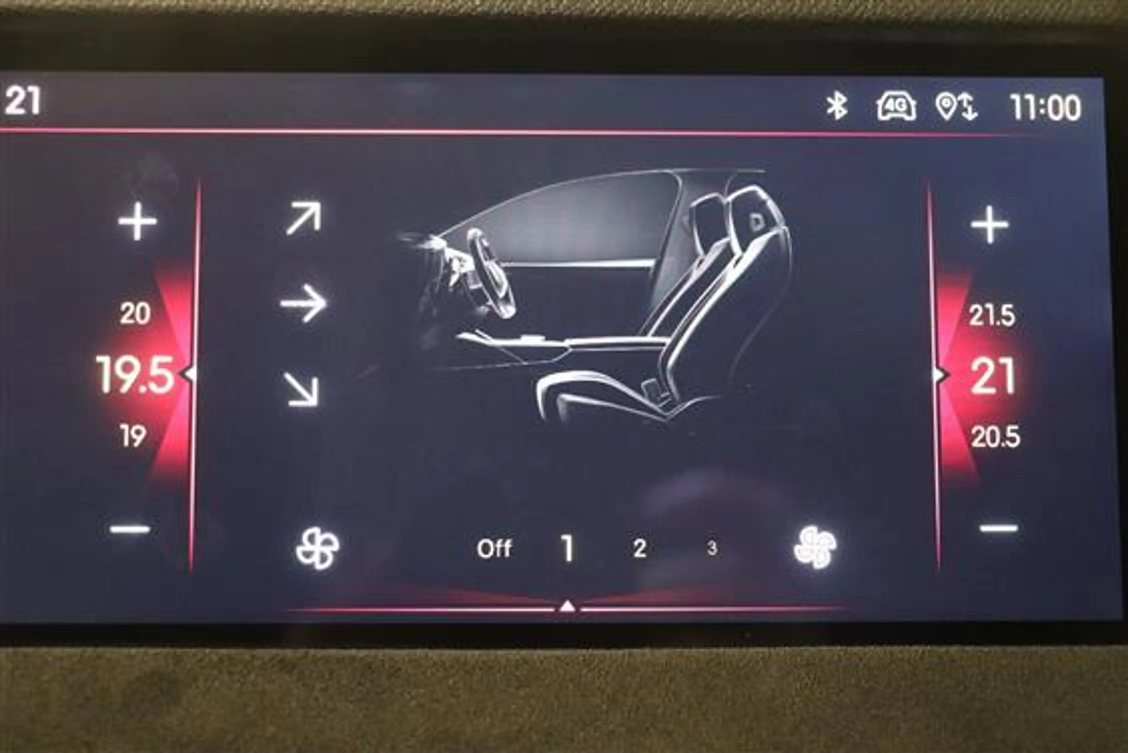 DS Automobiles DS 4 1.2T Mild HYBRID ETOILE ALCANTARA — photo 15