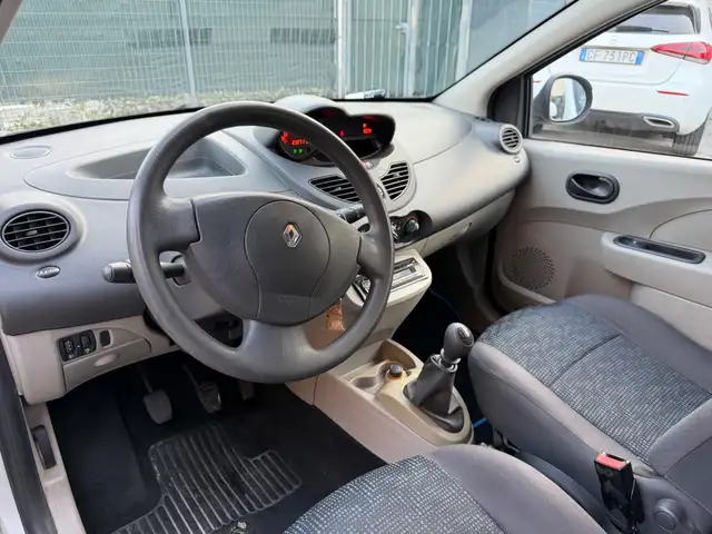 Renault Twingo view 7