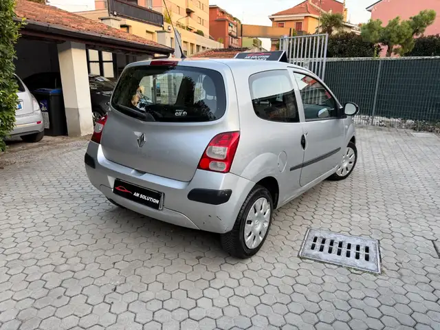 Renault Twingo view 3