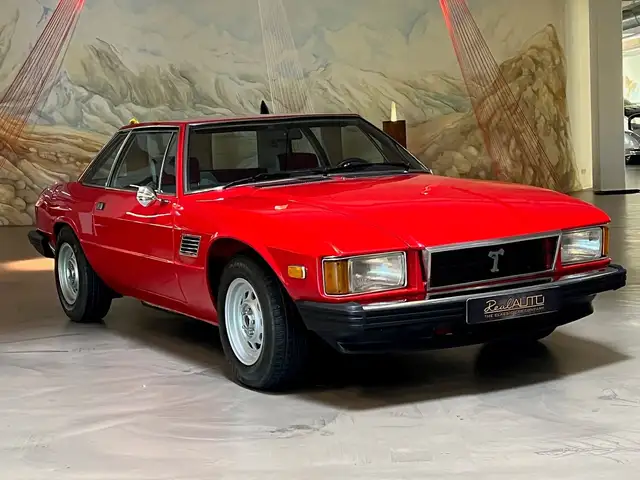 De Tomaso Longchamp