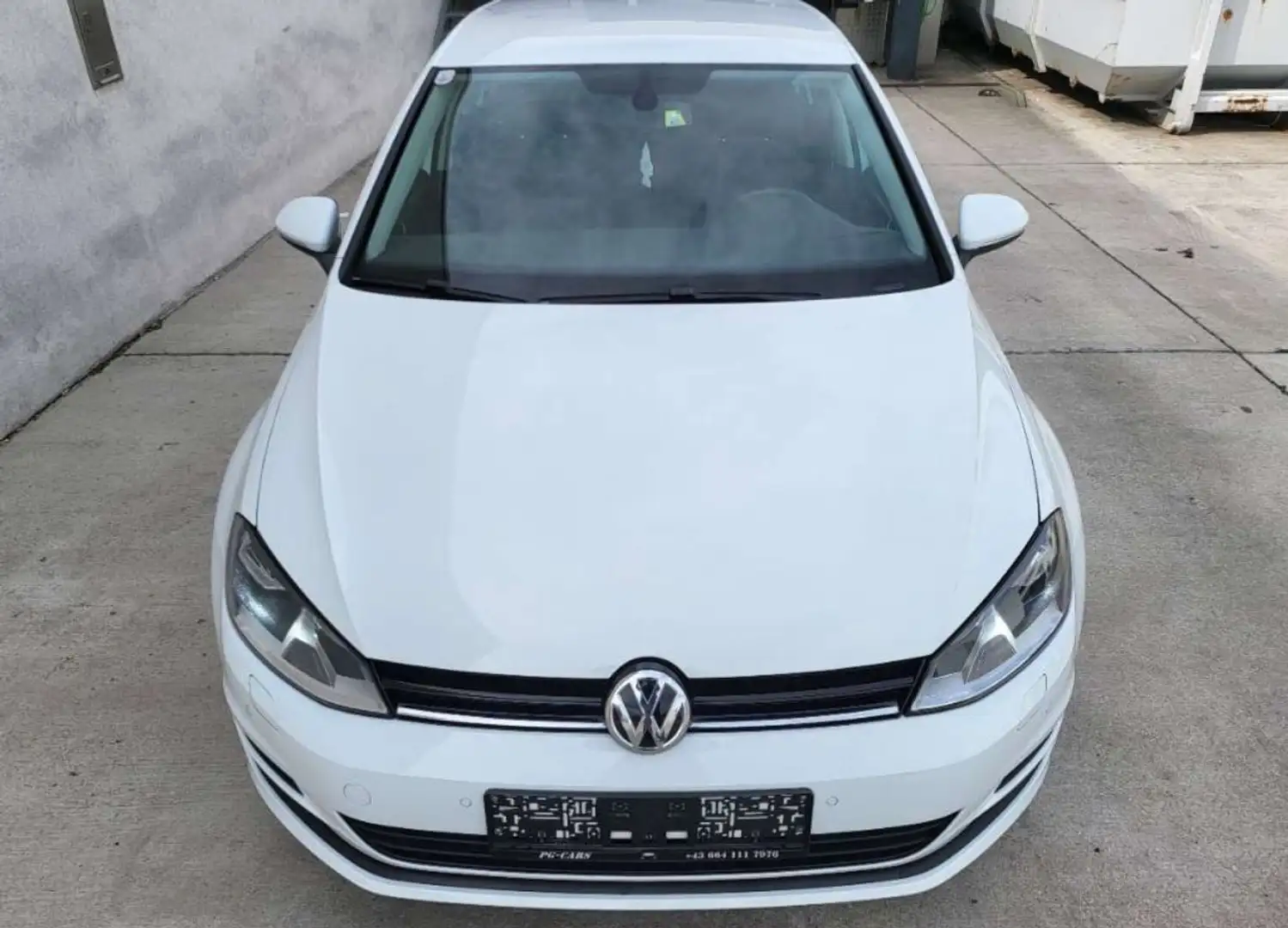 Volkswagen Golf 7 Trendline 1,2 TSI Weiß - 1