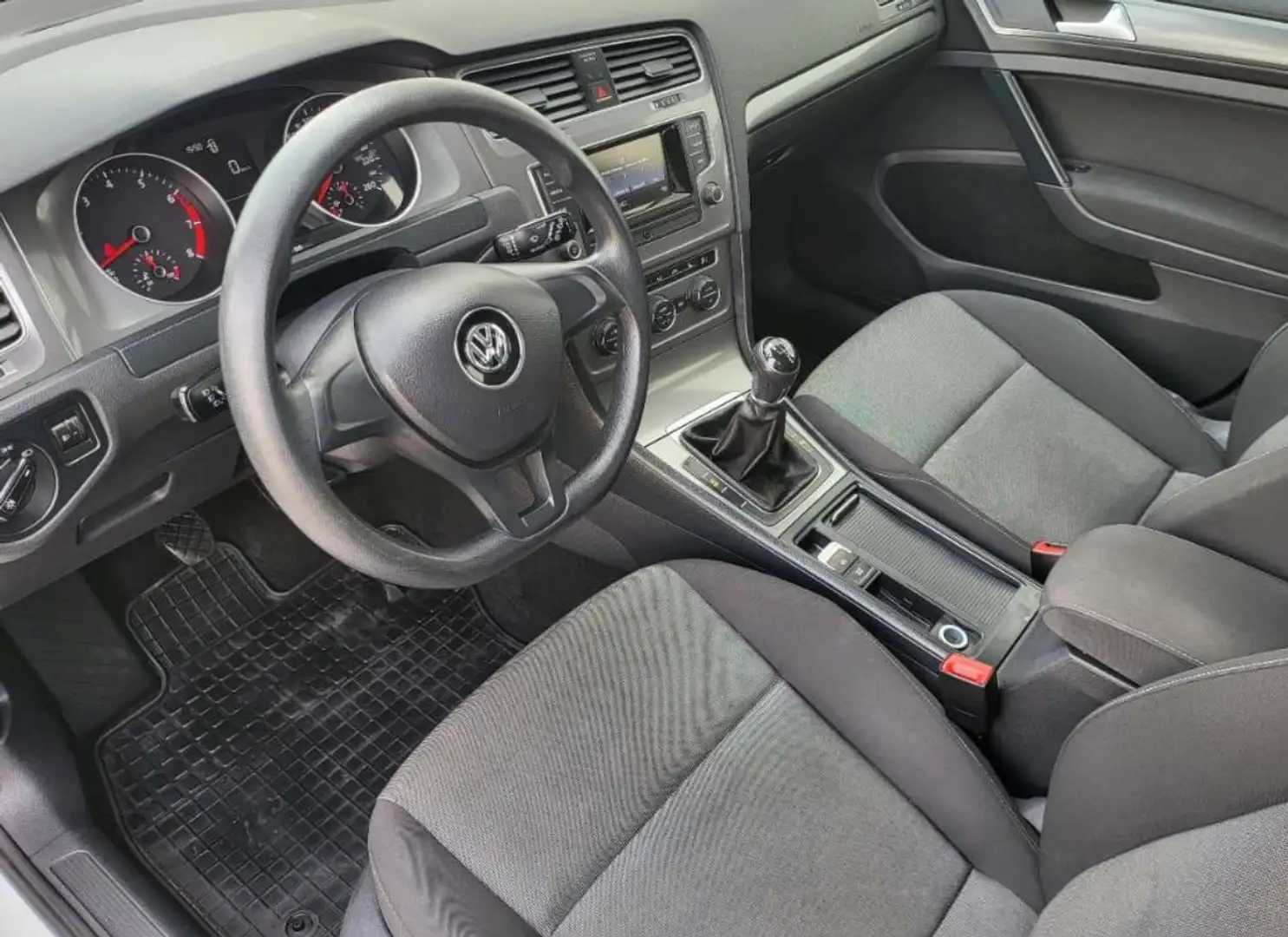 Volkswagen Golf 7 Trendline 1,2 TSI Weiß - 2