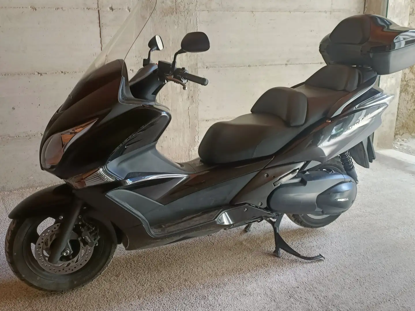 Honda SW-T 400 abs Zwart - 1