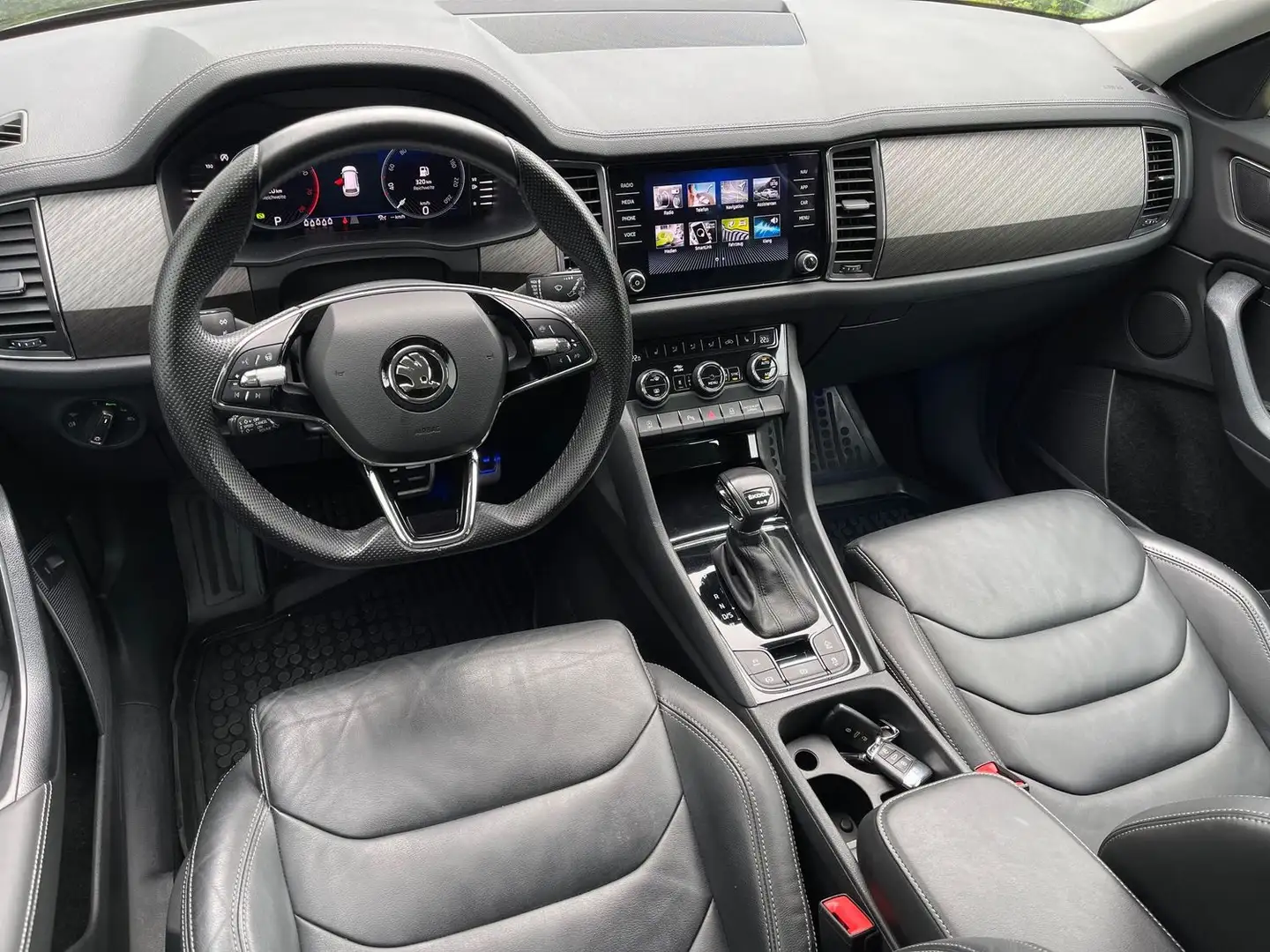 Skoda Kodiaq 2.0 TSI Style 4x4+MATRIX+7SITZ+STANDHZG+CAM+AHK Schwarz - 2