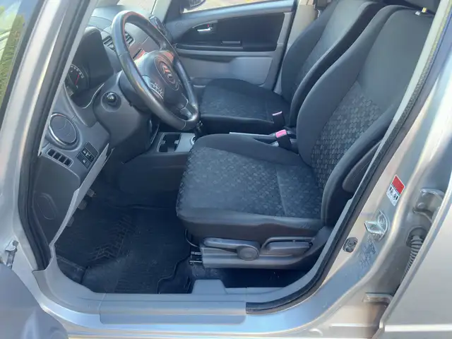 Suzuki SX4 view 11