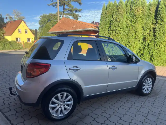 Suzuki SX4 view 3