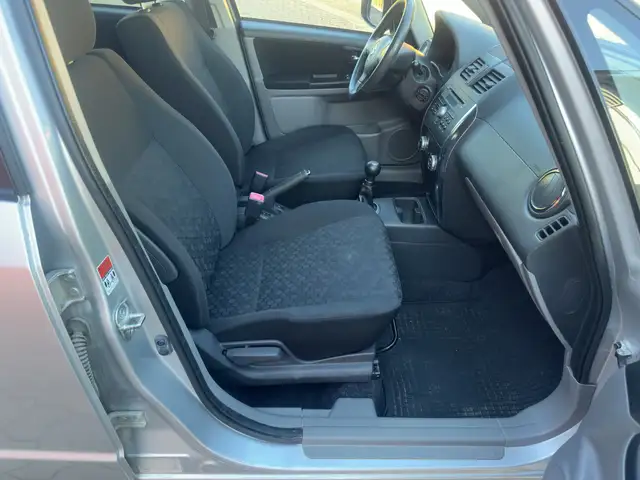 Suzuki SX4 view 12