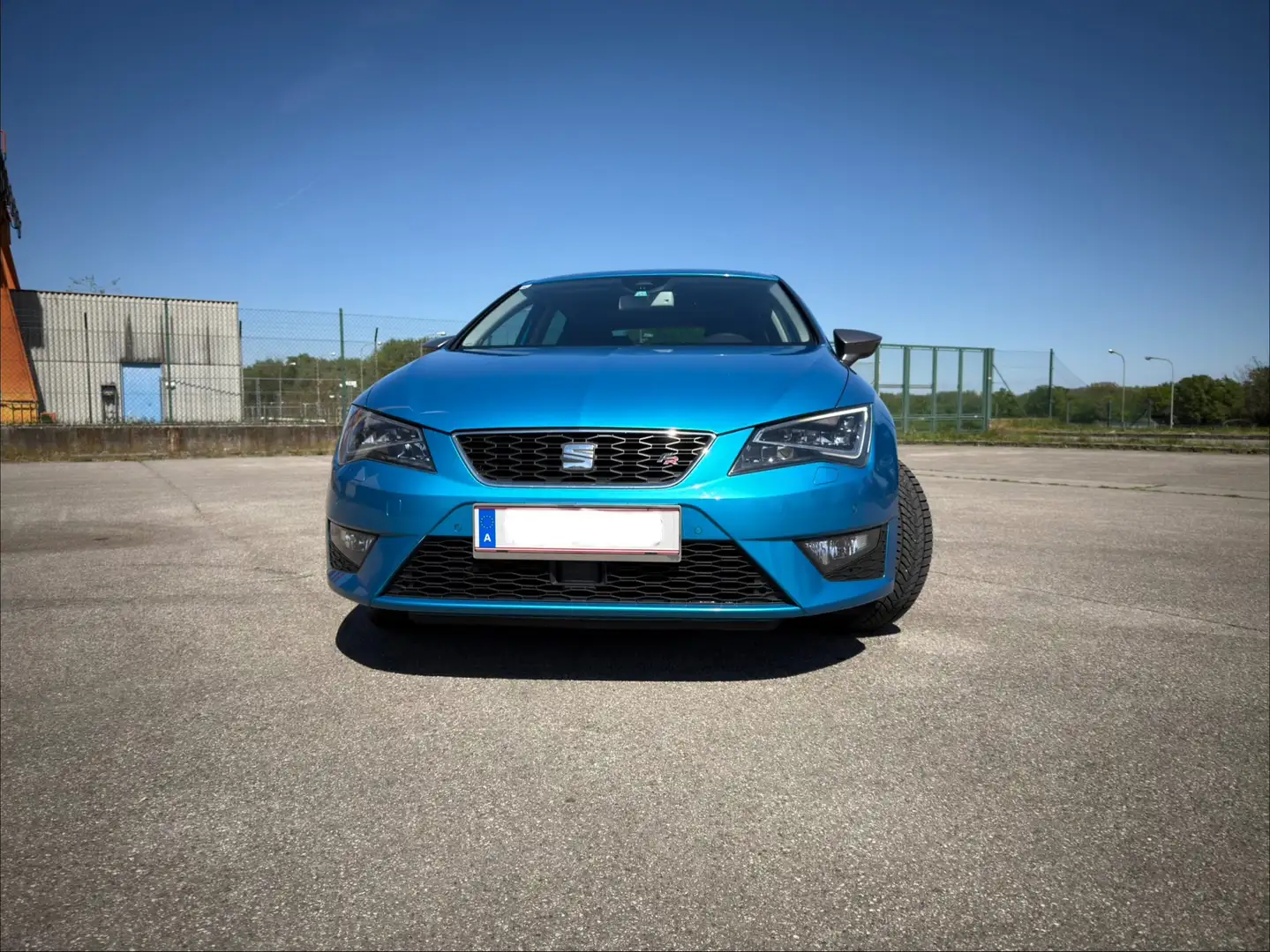SEAT Leon Leon FR 2,0 TDI CR Start-Stopp DSG FR Start-Stopp Blau - 2