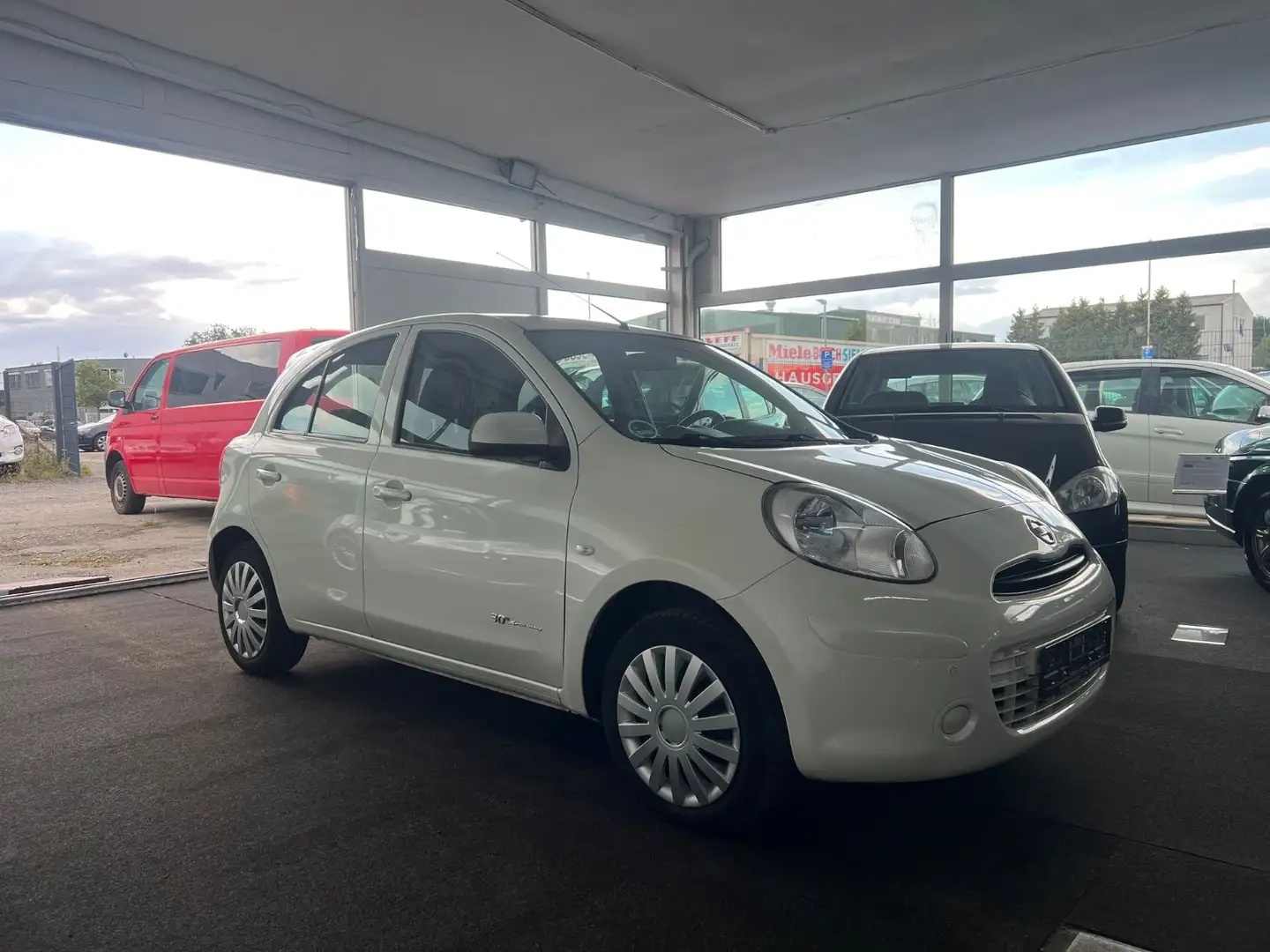 Nissan Micra 30 Jahre Edition Automatik PDC Kima Weiß - 2