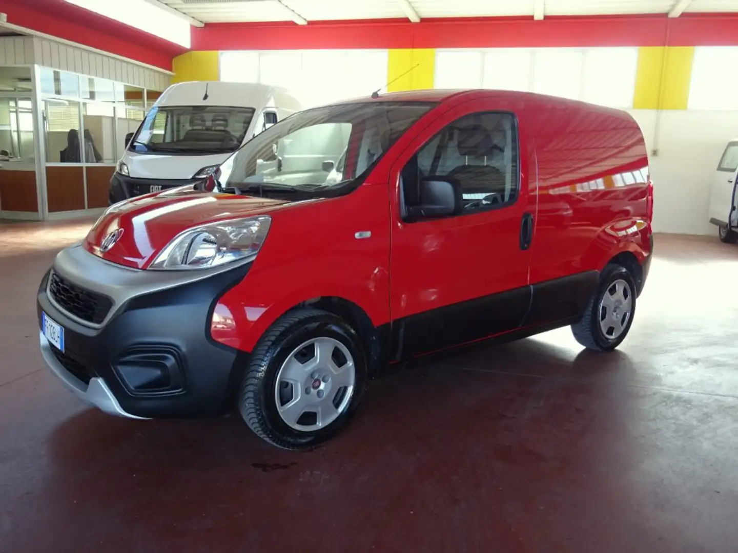 Fiat Fiorino 1.3 MJT 95CV Cargo Adventure Rosso - 2