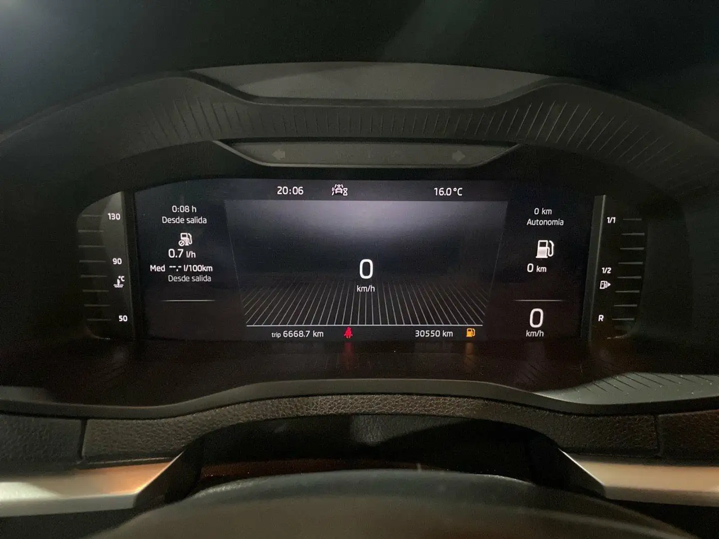 Skoda Karoq 2.0TDI AdBlue Ambition 110kW Gris - 2