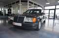 Mercedes-Benz E 230 Zwart - thumbnail 1