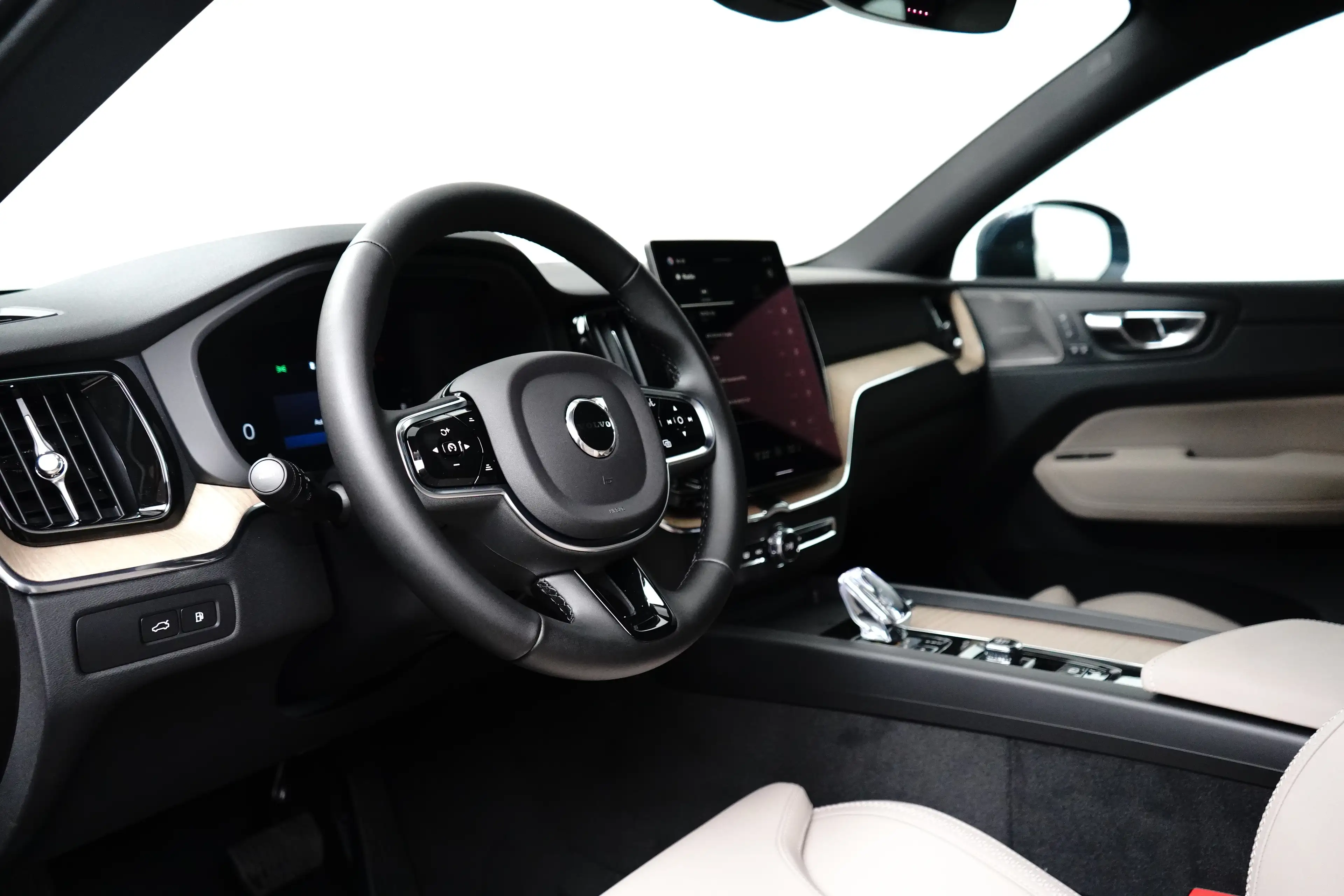 Volvo XC60 T6 Plus Bright Recharge Plug-In Hybrid AWD | Harma — photo 24