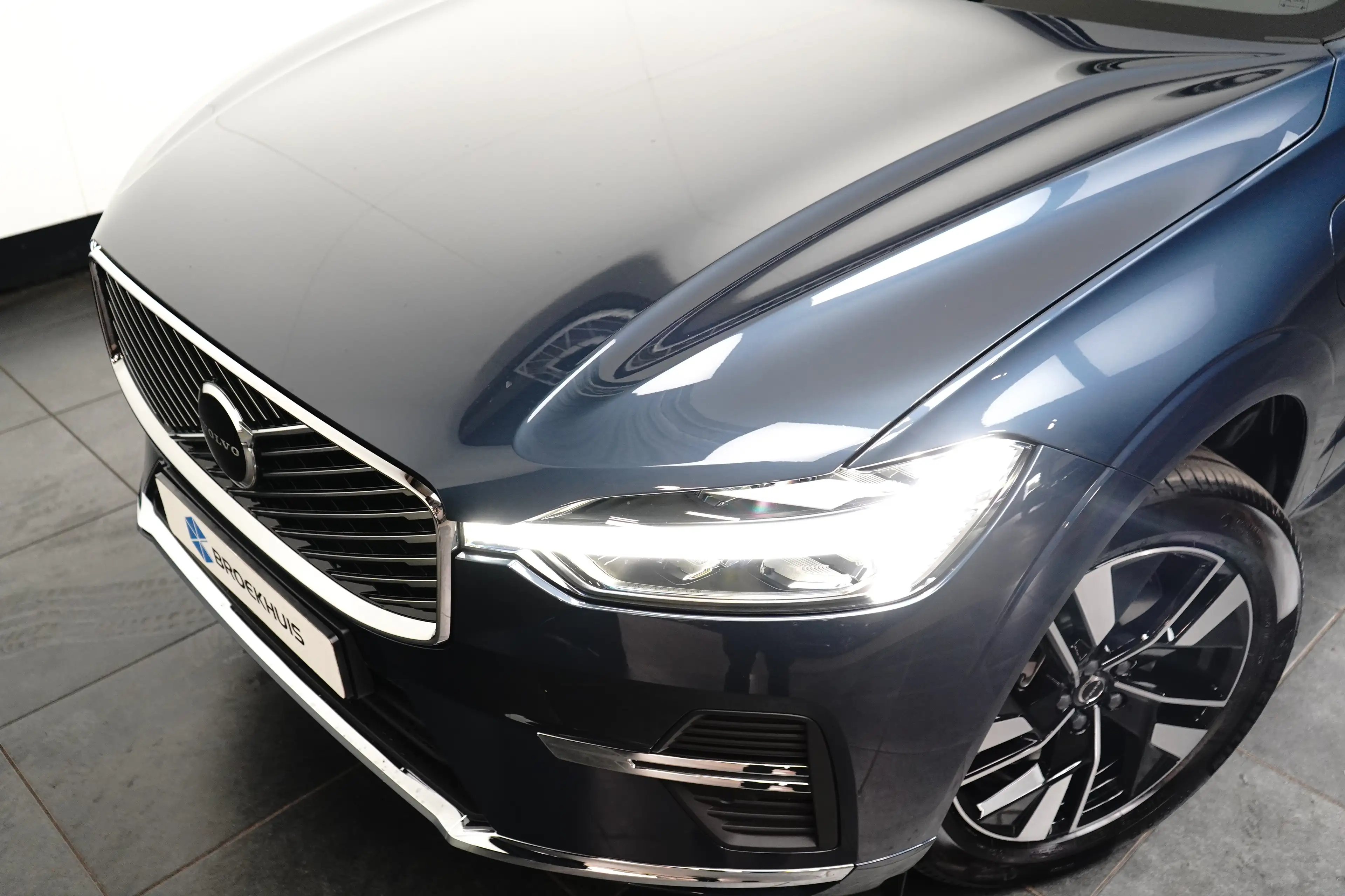 Volvo XC60 T6 Plus Bright Recharge Plug-In Hybrid AWD | Harma — photo 31