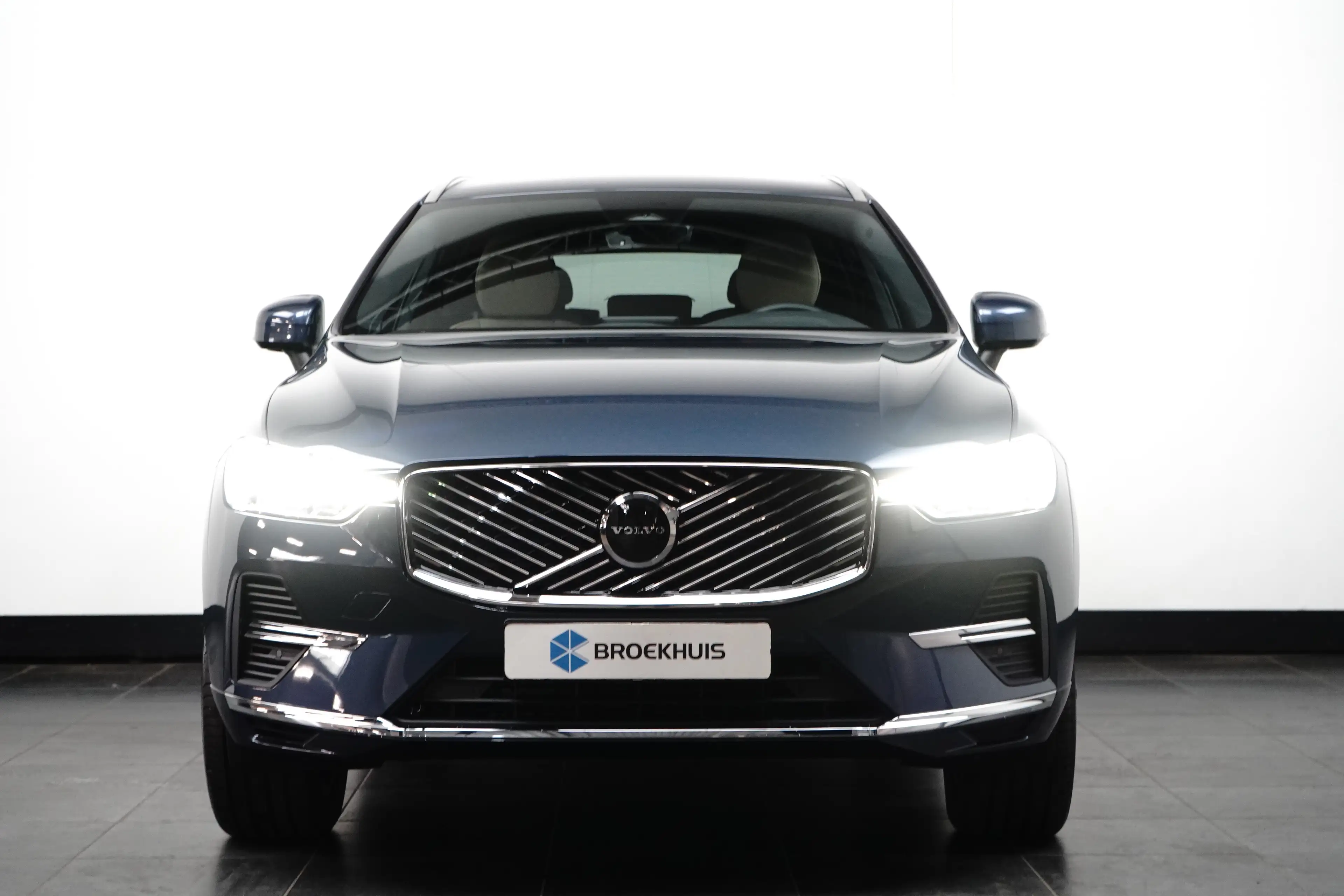 Volvo XC60 T6 Plus Bright Recharge Plug-In Hybrid AWD | Harma — photo 30