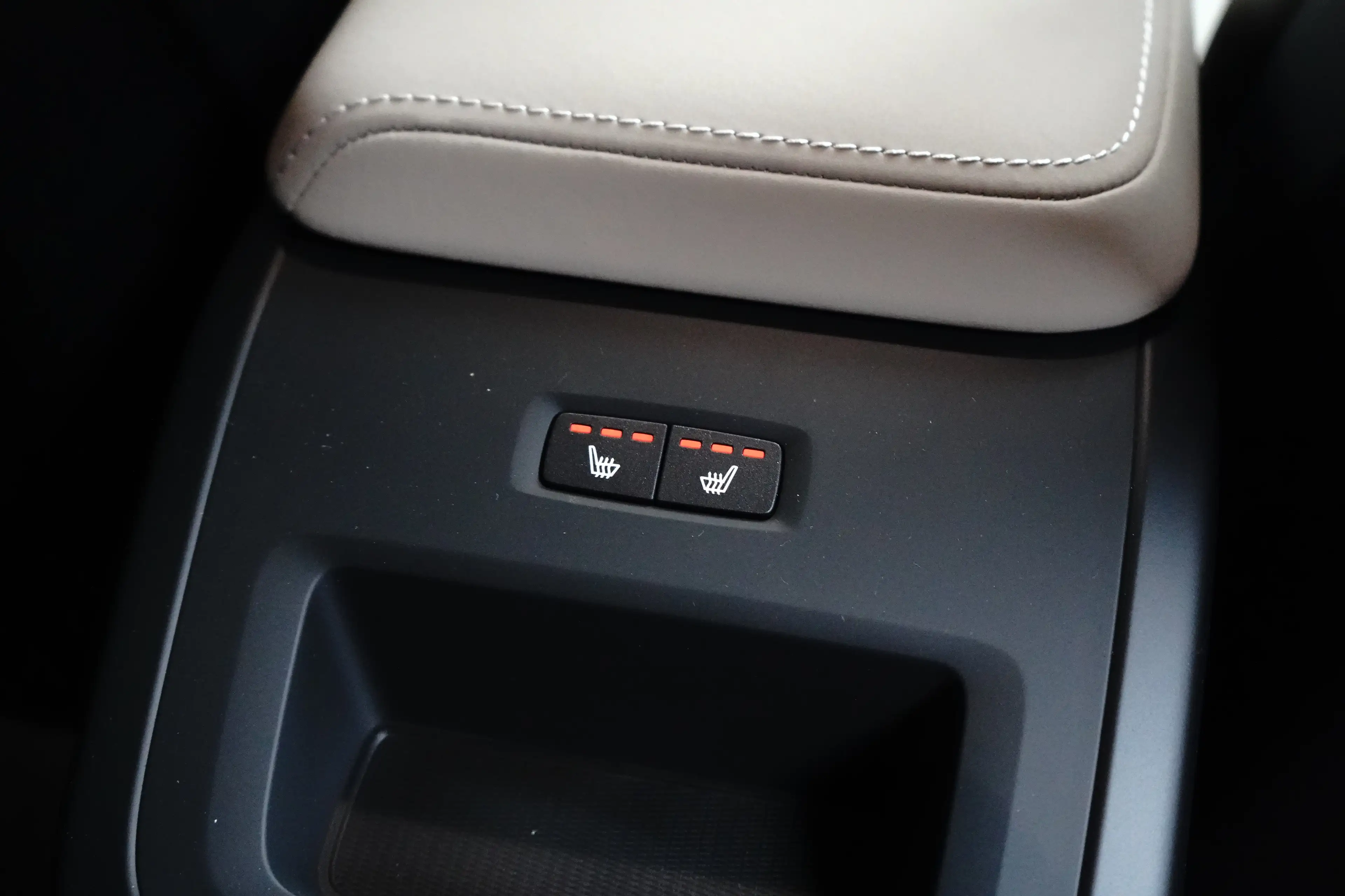 Volvo XC60 T6 Plus Bright Recharge Plug-In Hybrid AWD | Harma — photo 23