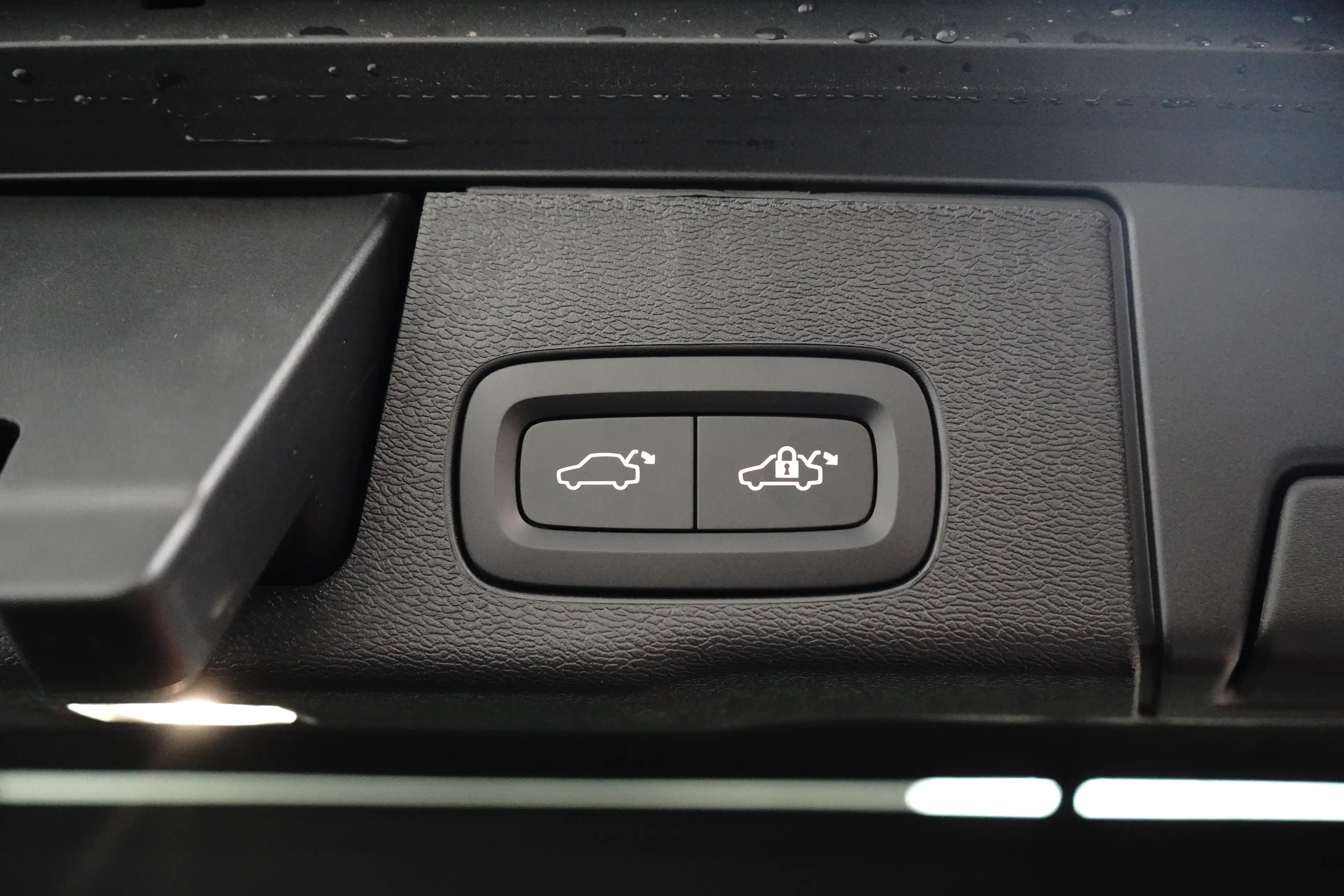 Volvo XC60 T6 Plus Bright Recharge Plug-In Hybrid AWD | Harma — photo 27
