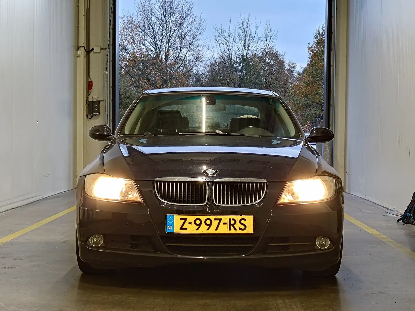 BMW 330 325i Zwart - 1