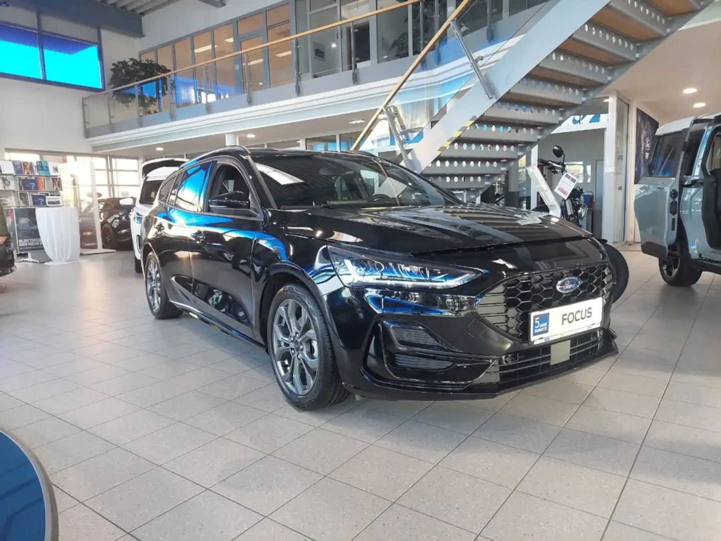 Ford Focus ST-LINE X Trav. 1.0T 155 MHEV DC7 FWD Schwarz - 1