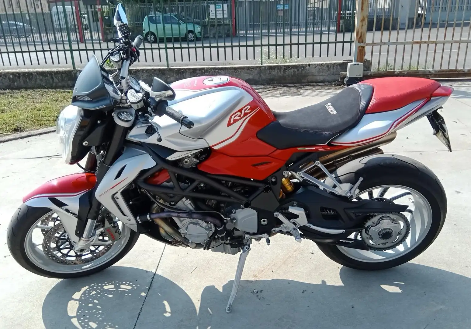 MV Agusta Brutale 1090 RR Argintiu - 1