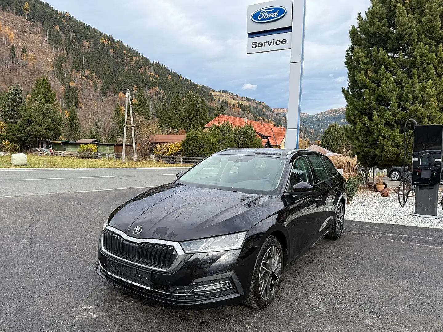Skoda Octavia Combi 2,0 TDI 4x4 Style DSG Noir - 1