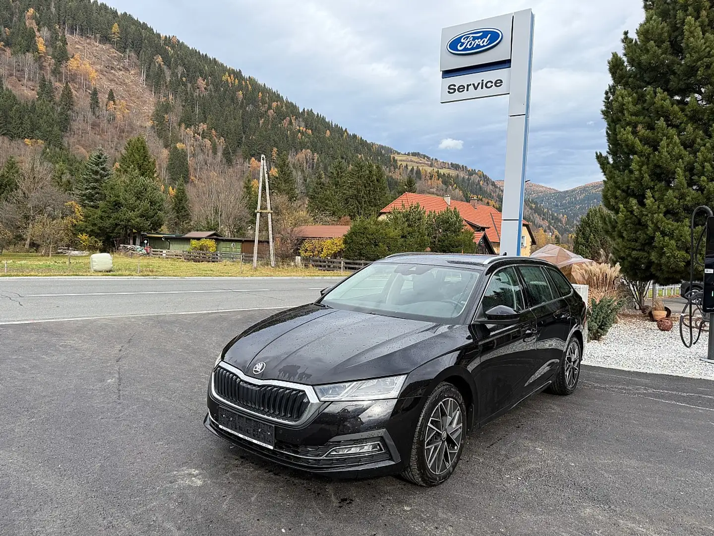 Skoda Octavia Combi 2,0 TDI 4x4 Style DSG Noir - 2