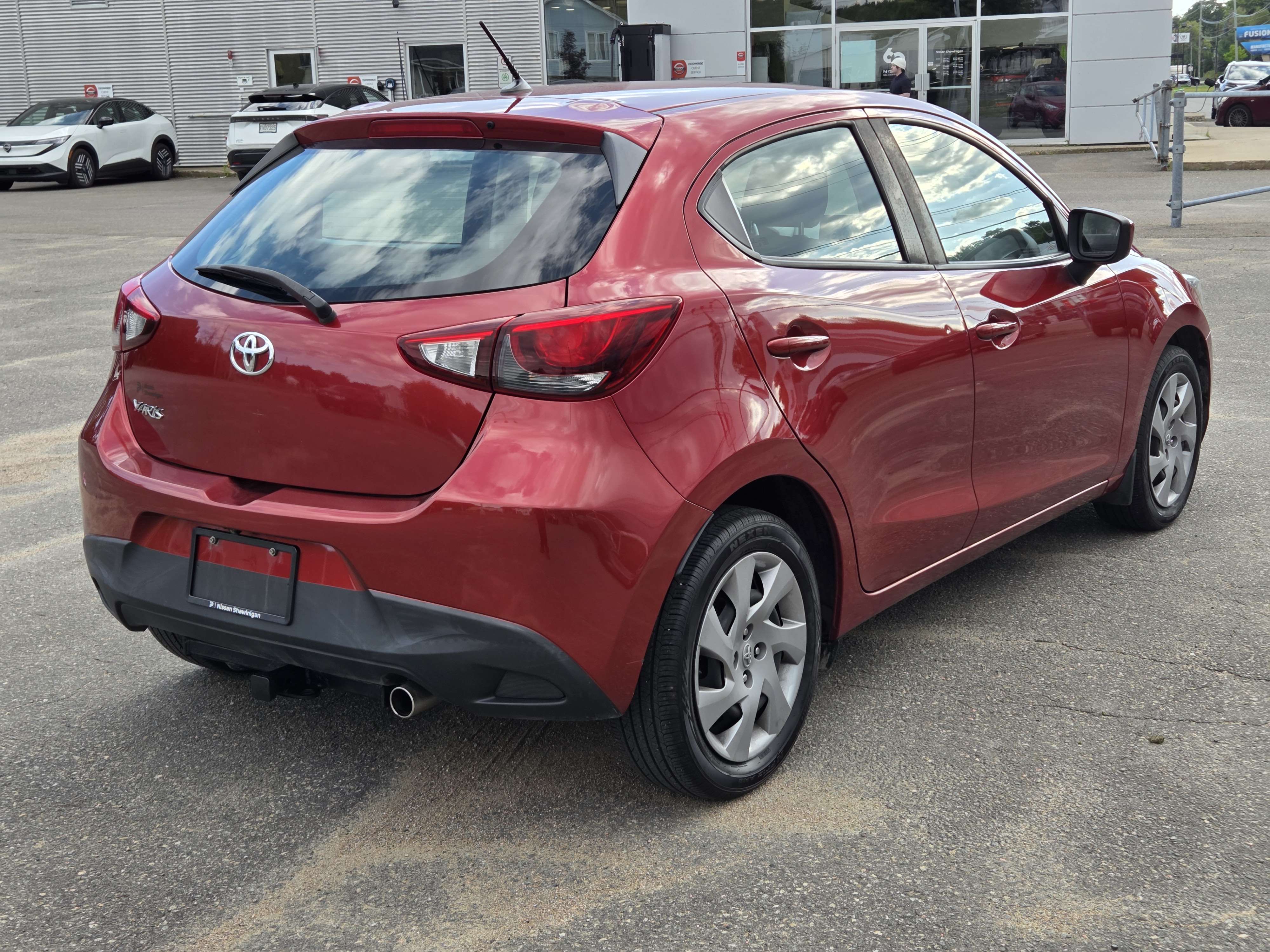 2020 Toyota Yaris Base LE — снимка 1