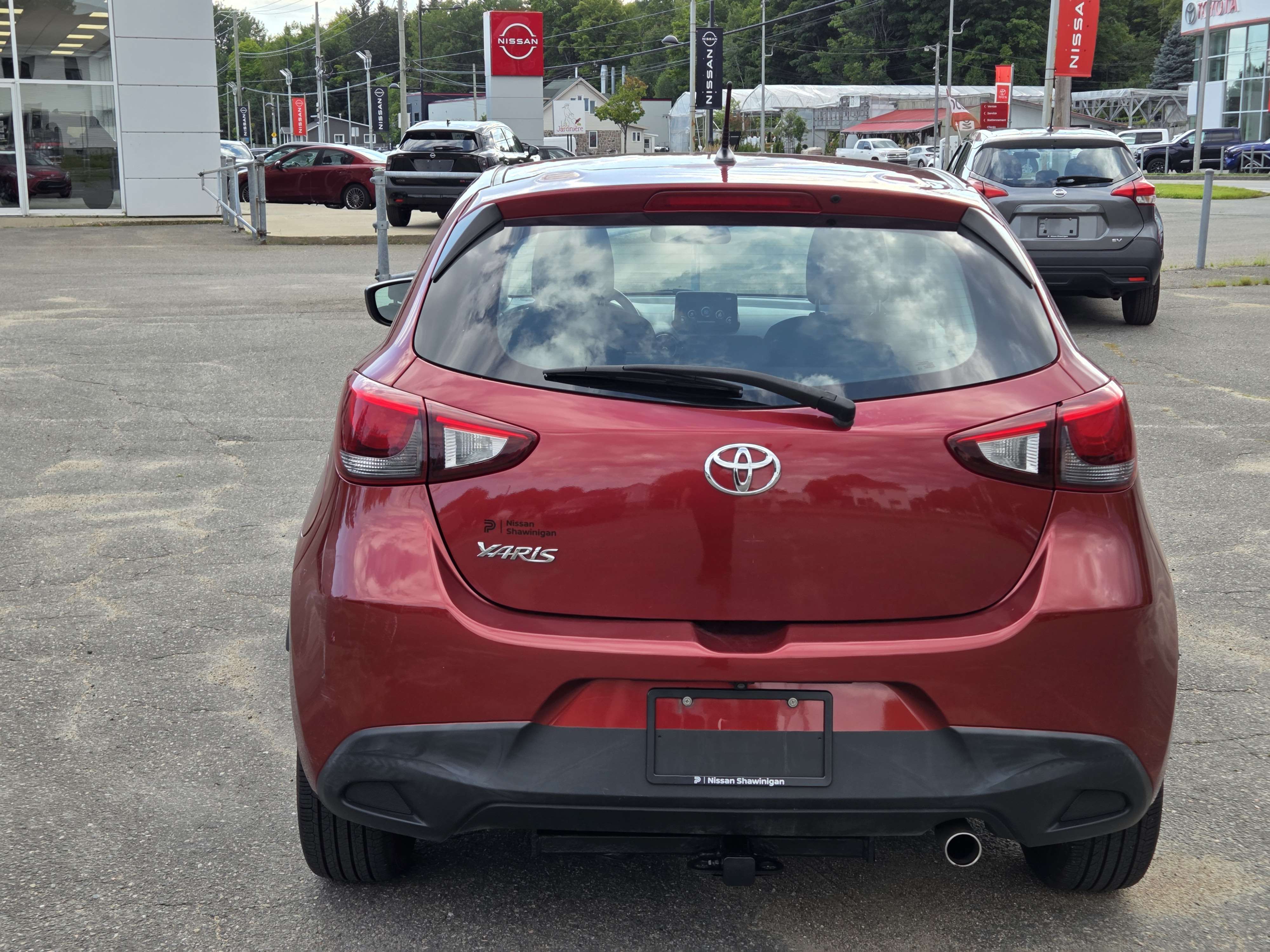2020 Toyota Yaris Base LE — снимка 1