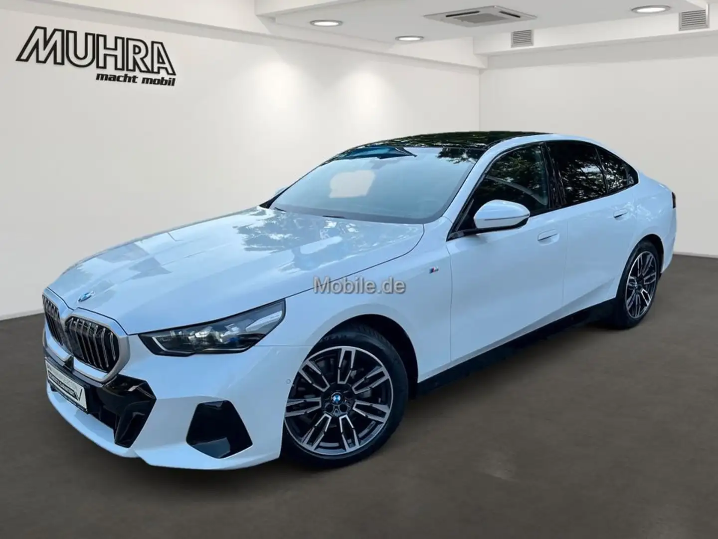 BMW 520 i Limousine M Sport Panorama Standhzg. Autobahnas. Alb - 2