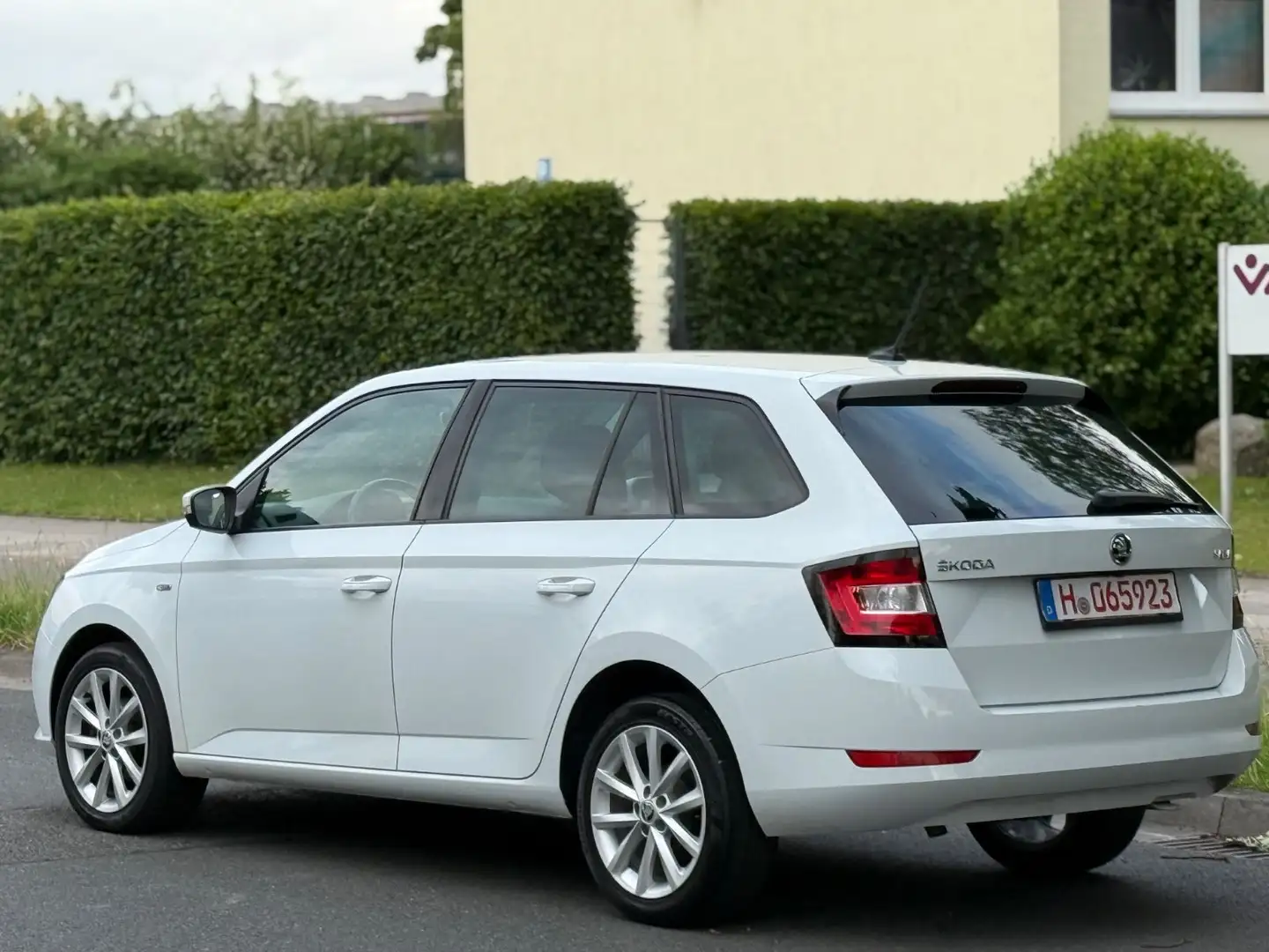Skoda Fabia Combi Soleil 1 Hand/ACC/Kamera/Green tec Weiß - 2