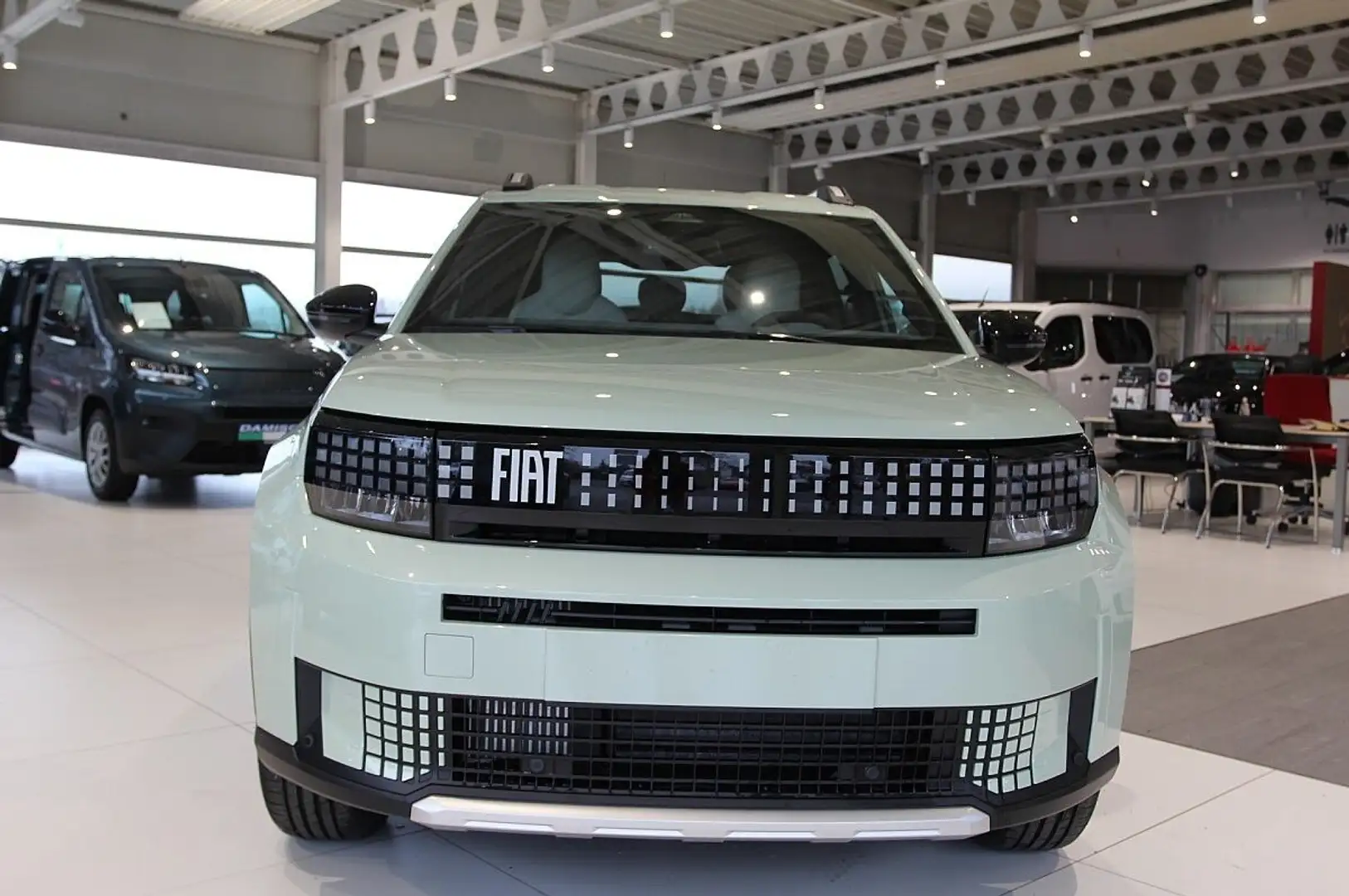 Fiat Grande Panda Hybrid La Prima Grün - 2