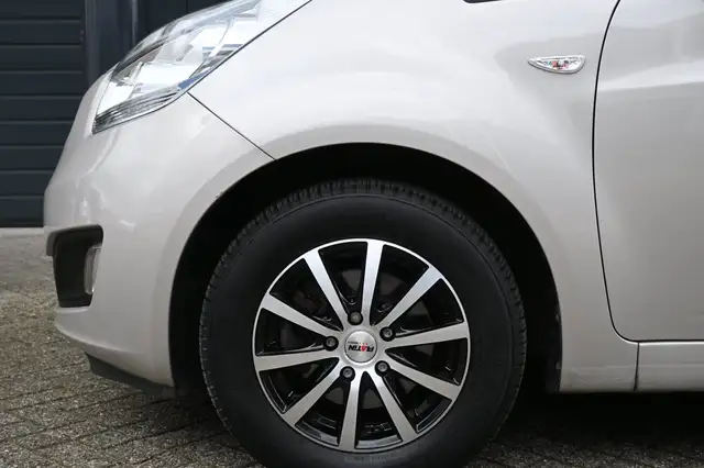 Kia Venga view 25