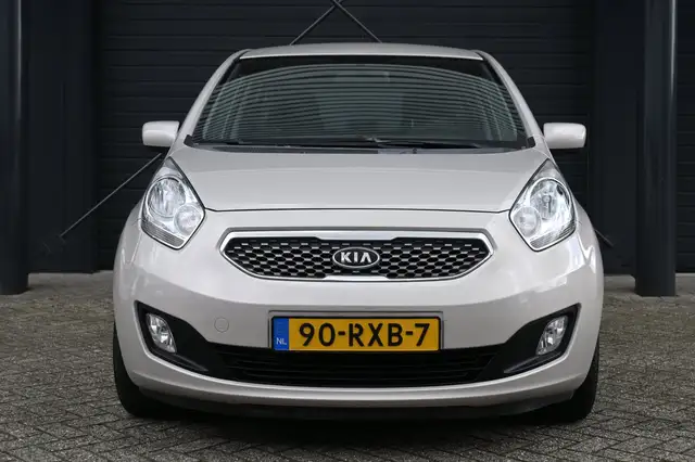 Kia Venga view 21