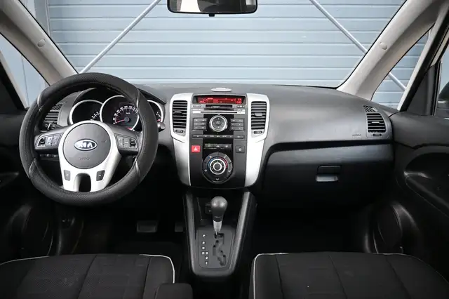 Kia Venga view 3