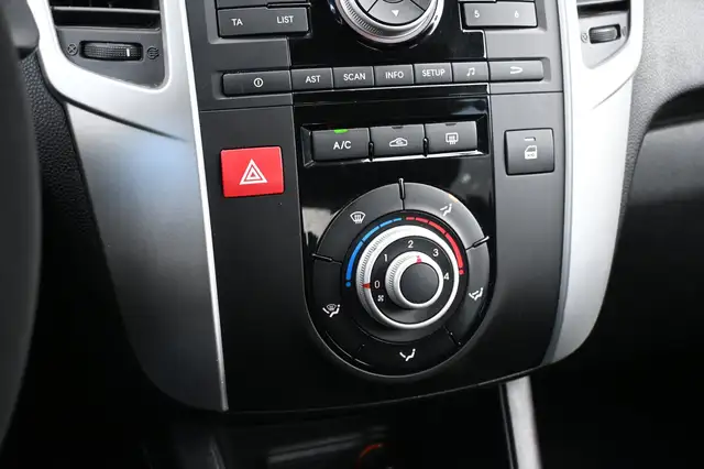 Kia Venga view 17