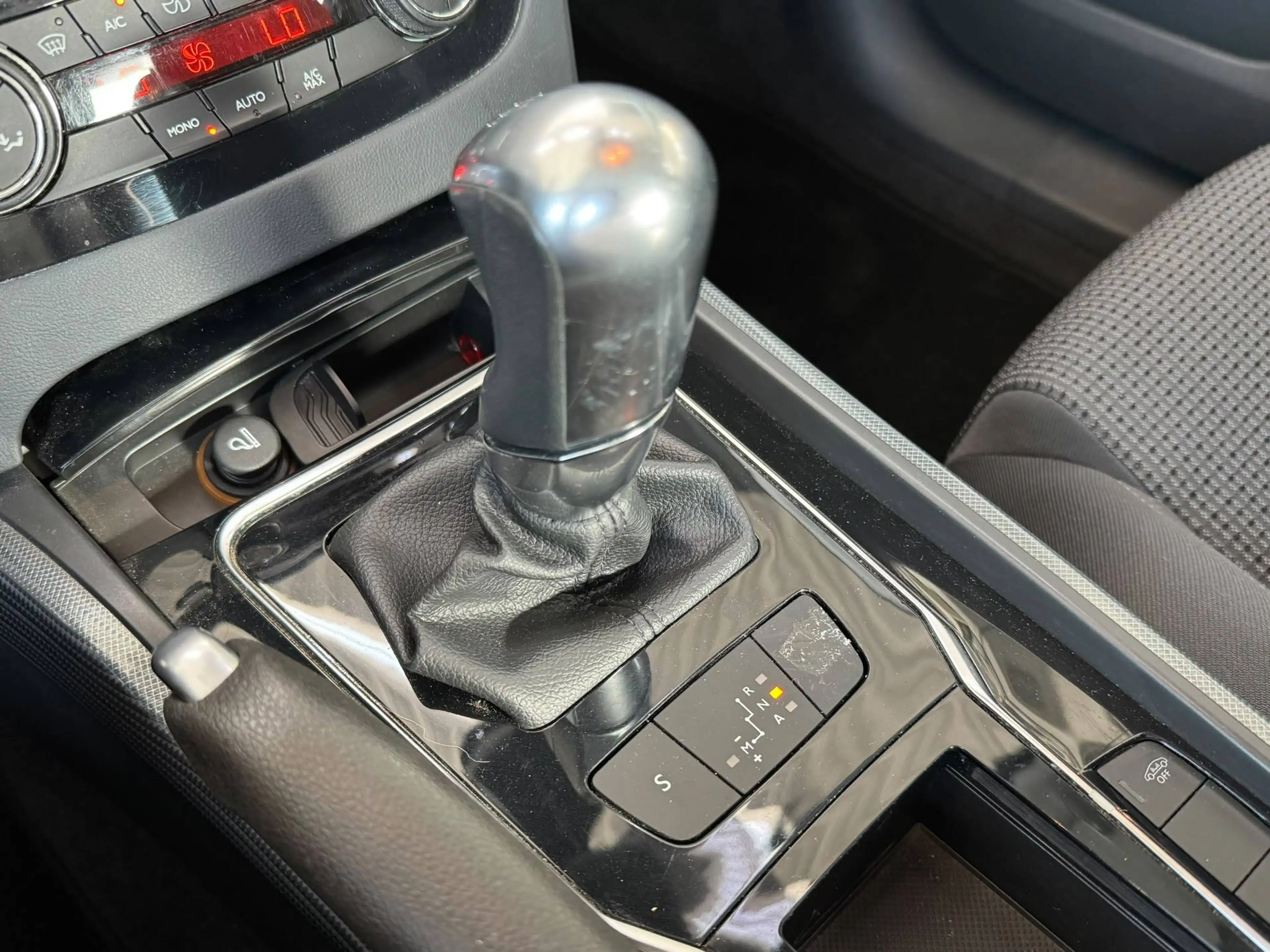 Peugeot 508 🟩1.6 DIESEL 110CV - AIRCO - CRUISE - CAPTEUR DE STATIONEMENT — photo 10