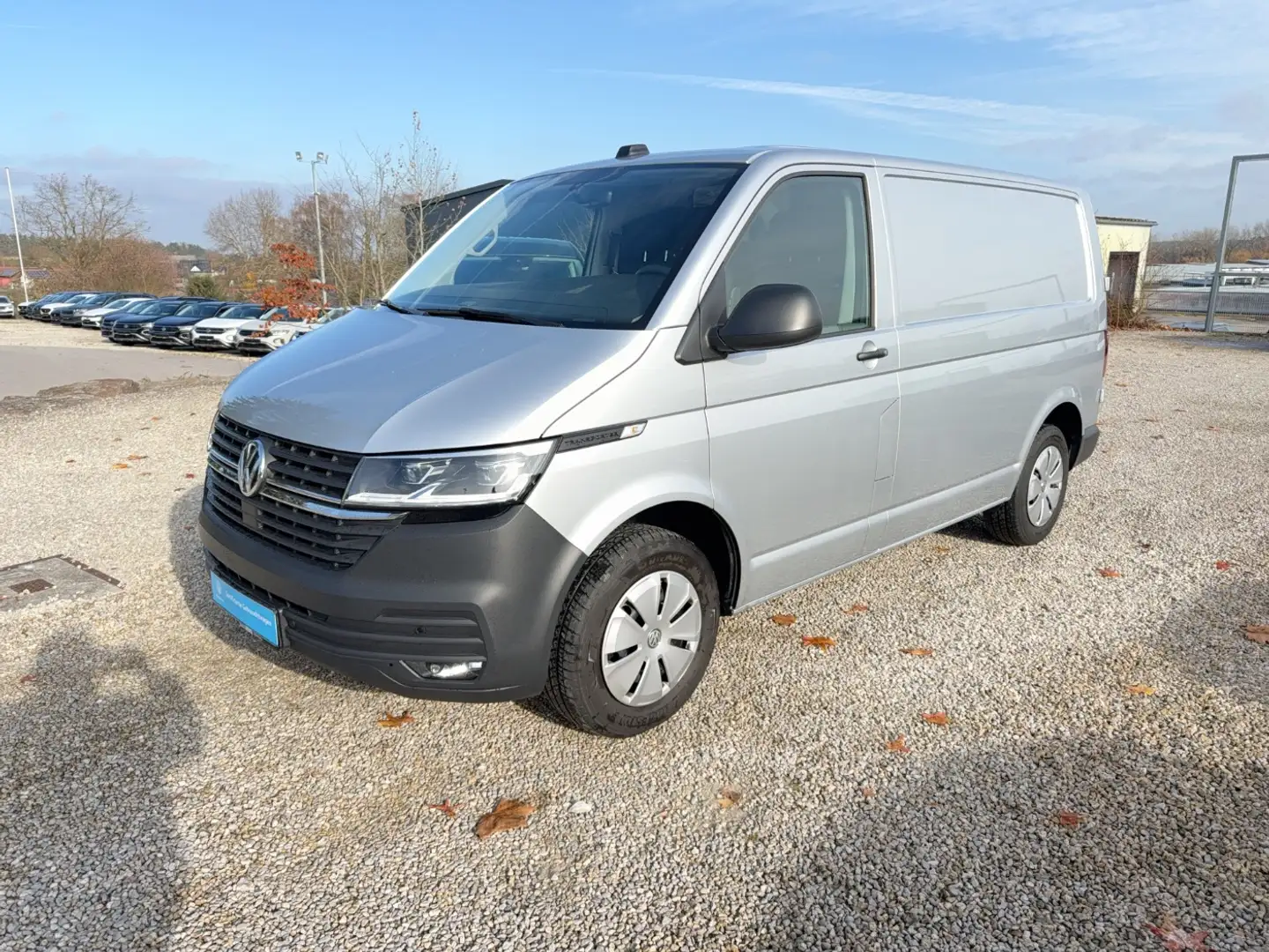 Volkswagen T6.1 Transporter KR Kasten TDi DSG AHK/LED/Navi Silber - 2