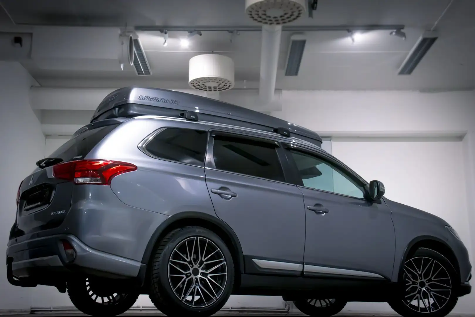 Mitsubishi Outlander 2.2 DI-D 150 4WD Intense Navi A - 1