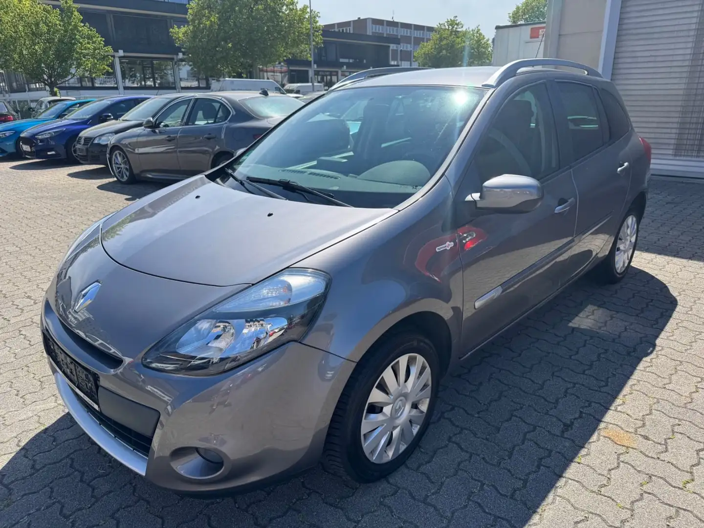 Renault Clio Grandtour Tom Tom Edition Grau - 2