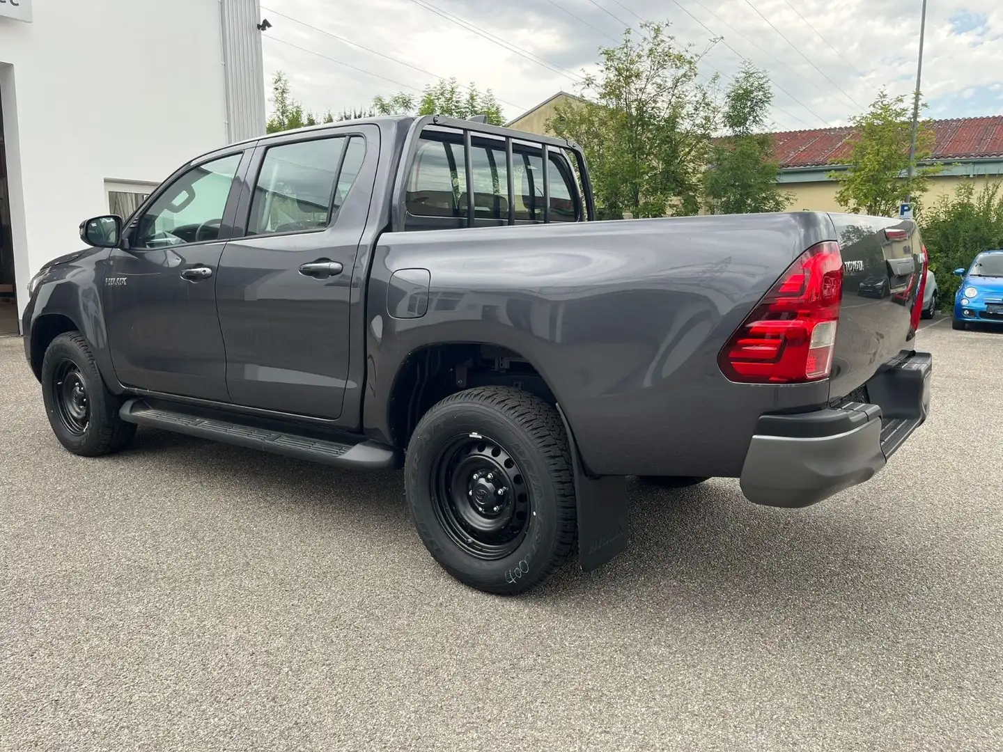Toyota Hilux 2,8 Double Cab 4X4 APPLECAR SHZ ACC sofort Gris - 2