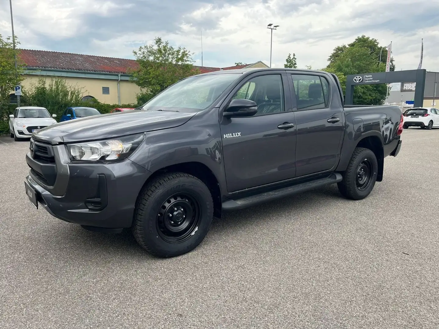Toyota Hilux 2,8 Double Cab 4X4 APPLECAR SHZ ACC sofort Gris - 1