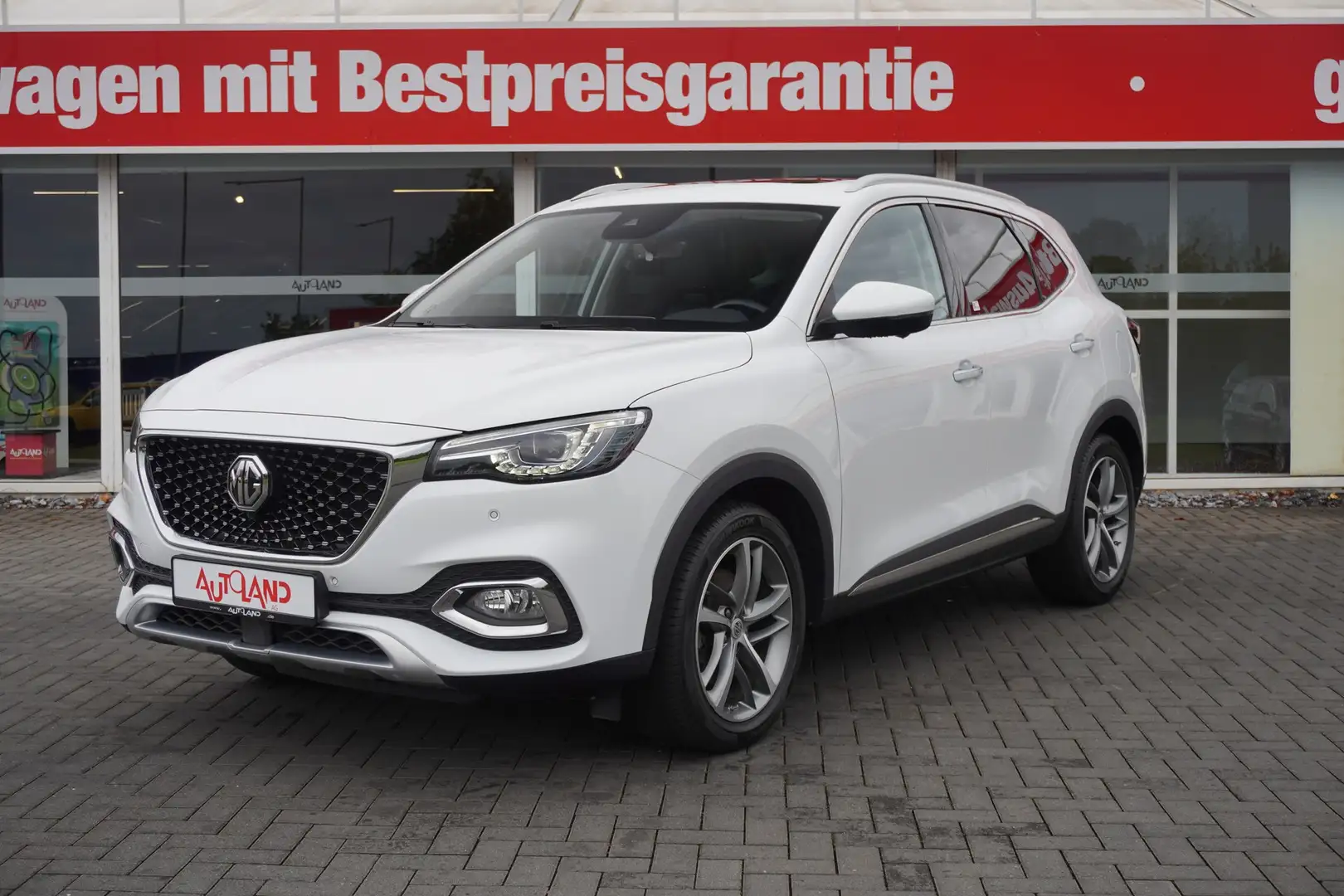 MG HS 1.5 T-GDI Luxury Aut. LED Navi Pano 360° Weiß - 2