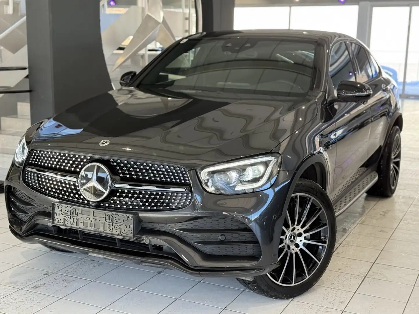 Mercedes-Benz GLC 300 de Coupe 4Matic AMG LINE Grau - 1