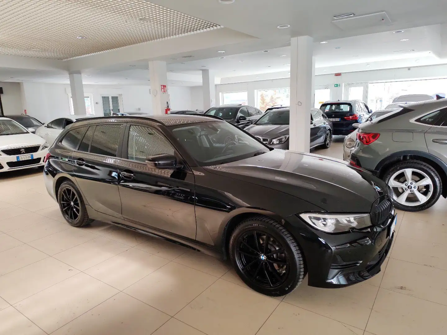 BMW 318 d 48V MHEV Touring auto Navi Fari LED Virtual Noir - 2