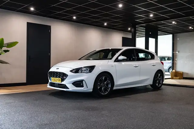 Ford Focus view 26
