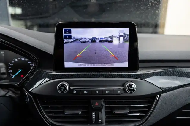 Ford Focus view 15